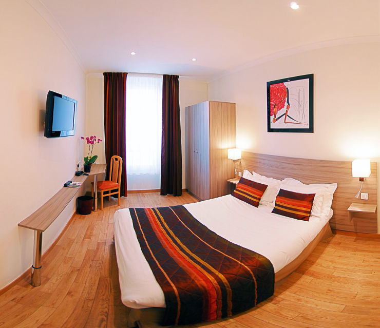 B&B Hôtel Hyères Dış mekan fotoğraf