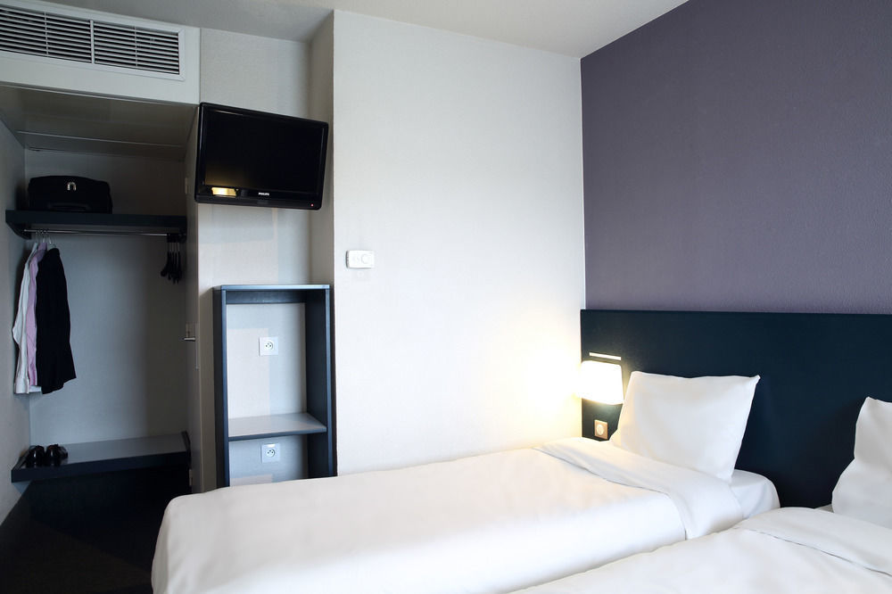 B&B Hôtel Hyères Dış mekan fotoğraf
