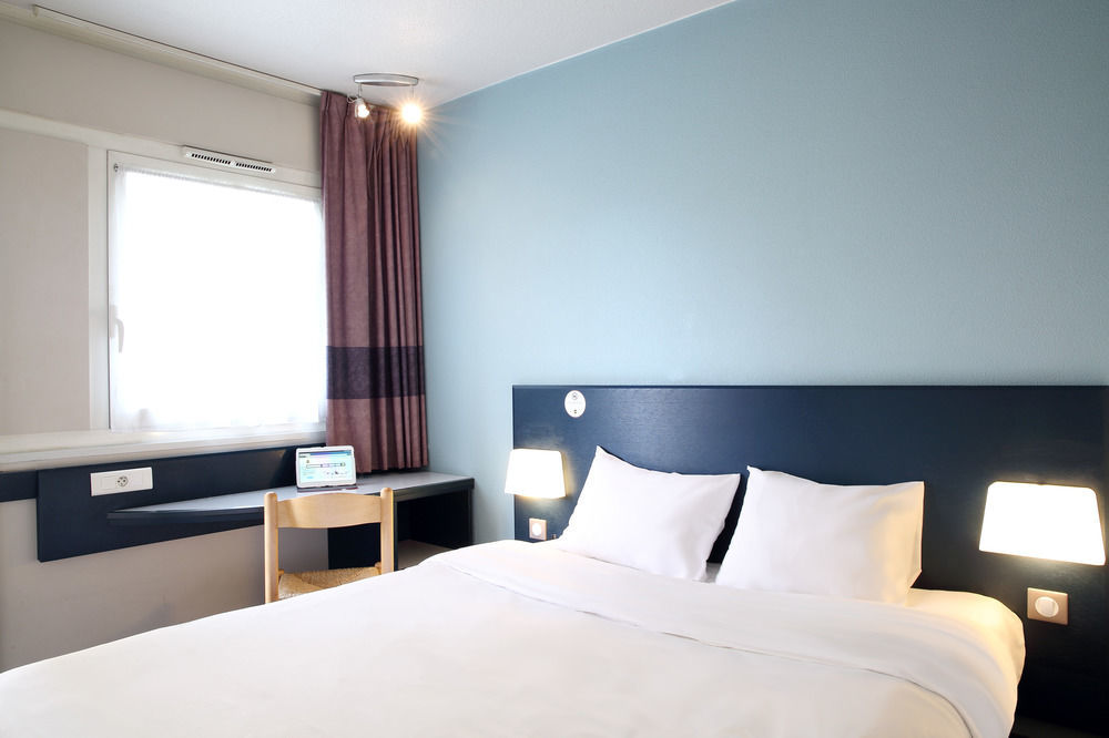 B&B Hôtel Hyères Dış mekan fotoğraf