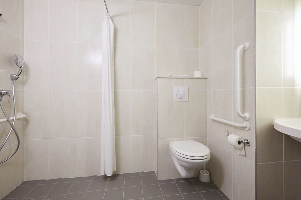 B&B Hôtel Hyères Dış mekan fotoğraf