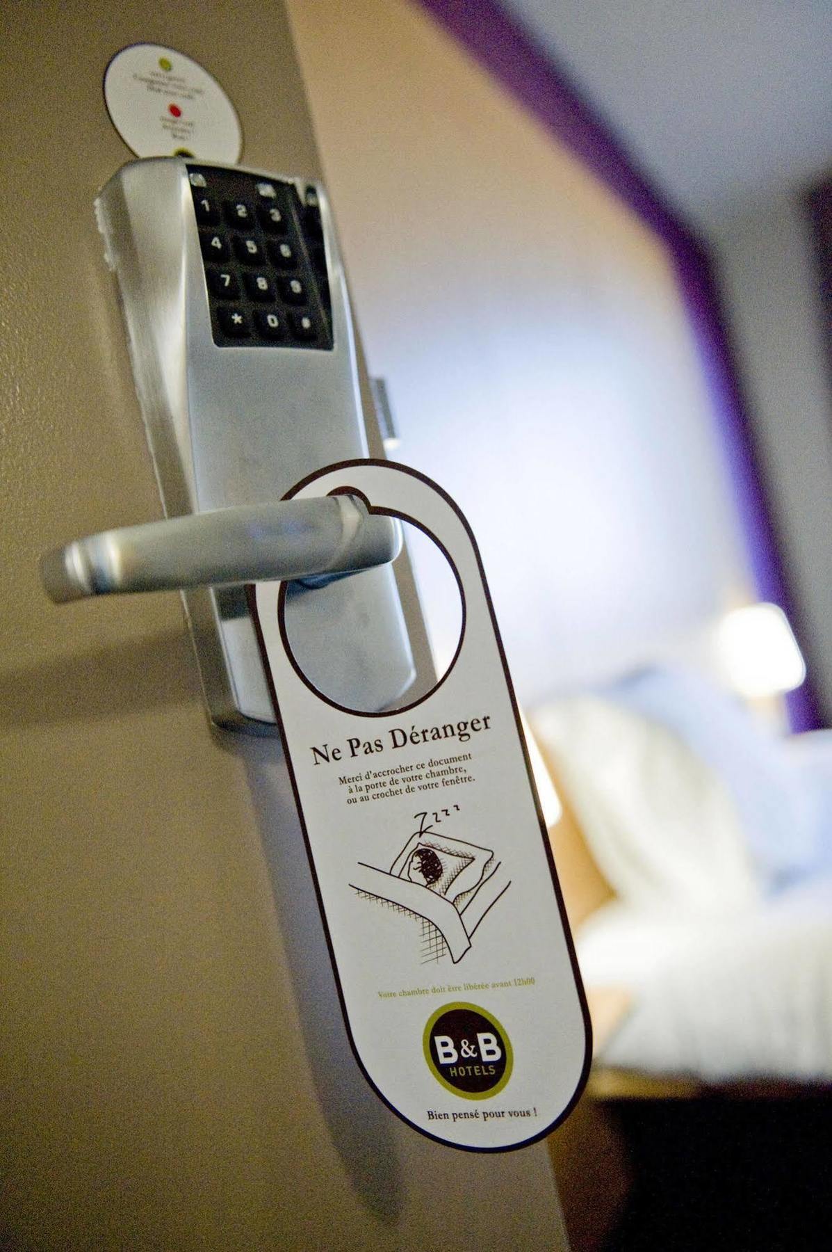B&B Hôtel Hyères Dış mekan fotoğraf