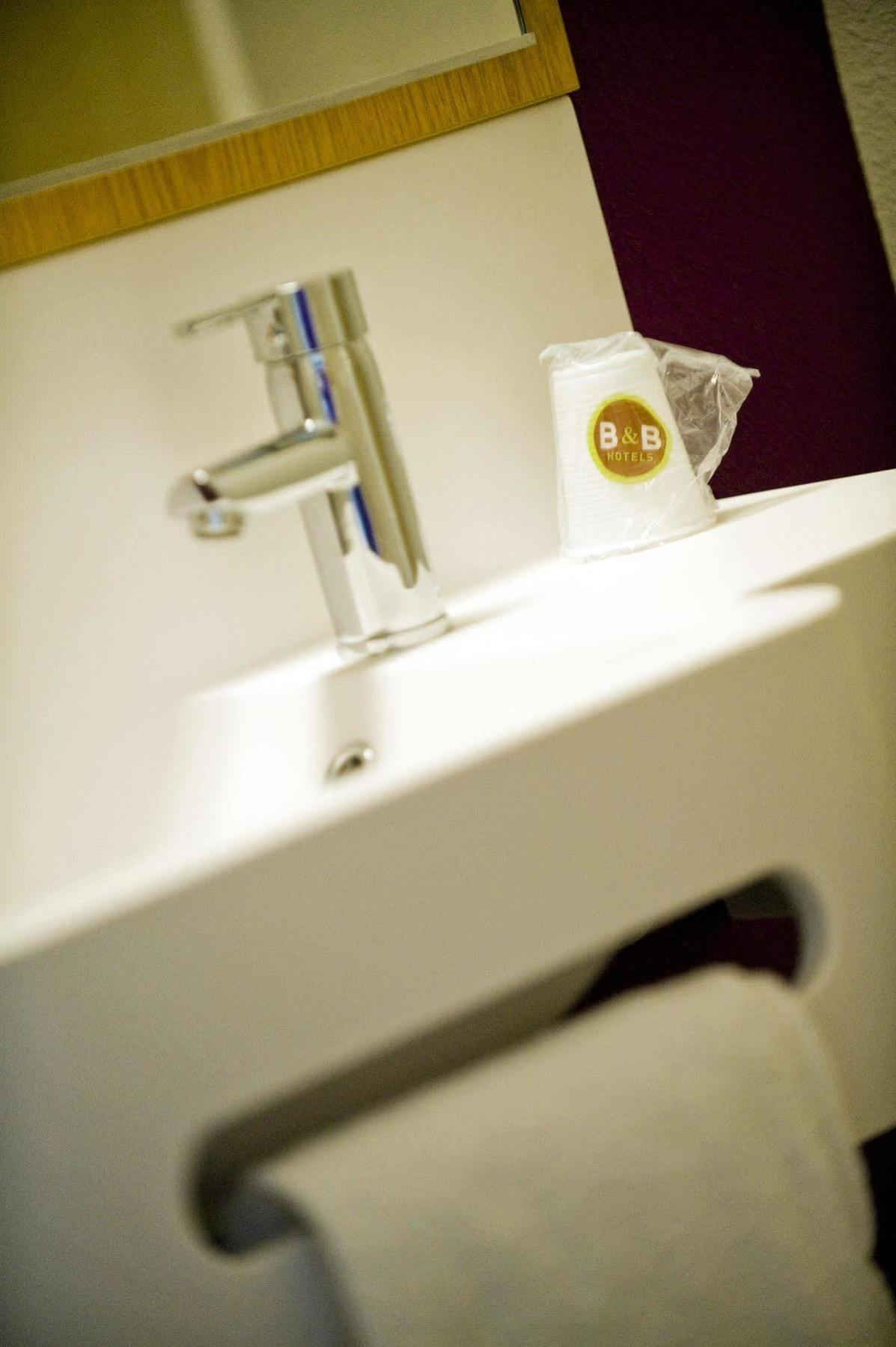 B&B Hôtel Hyères Dış mekan fotoğraf