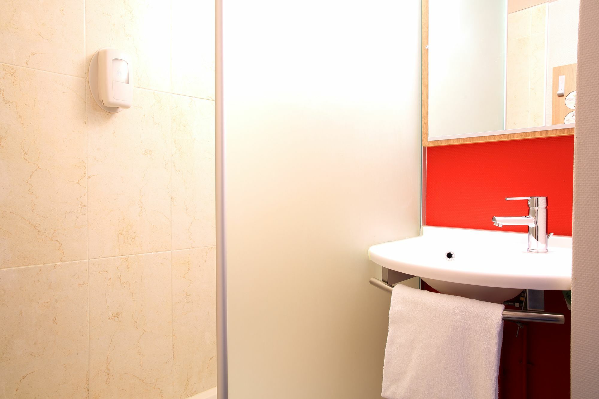 B&B Hôtel Hyères Dış mekan fotoğraf