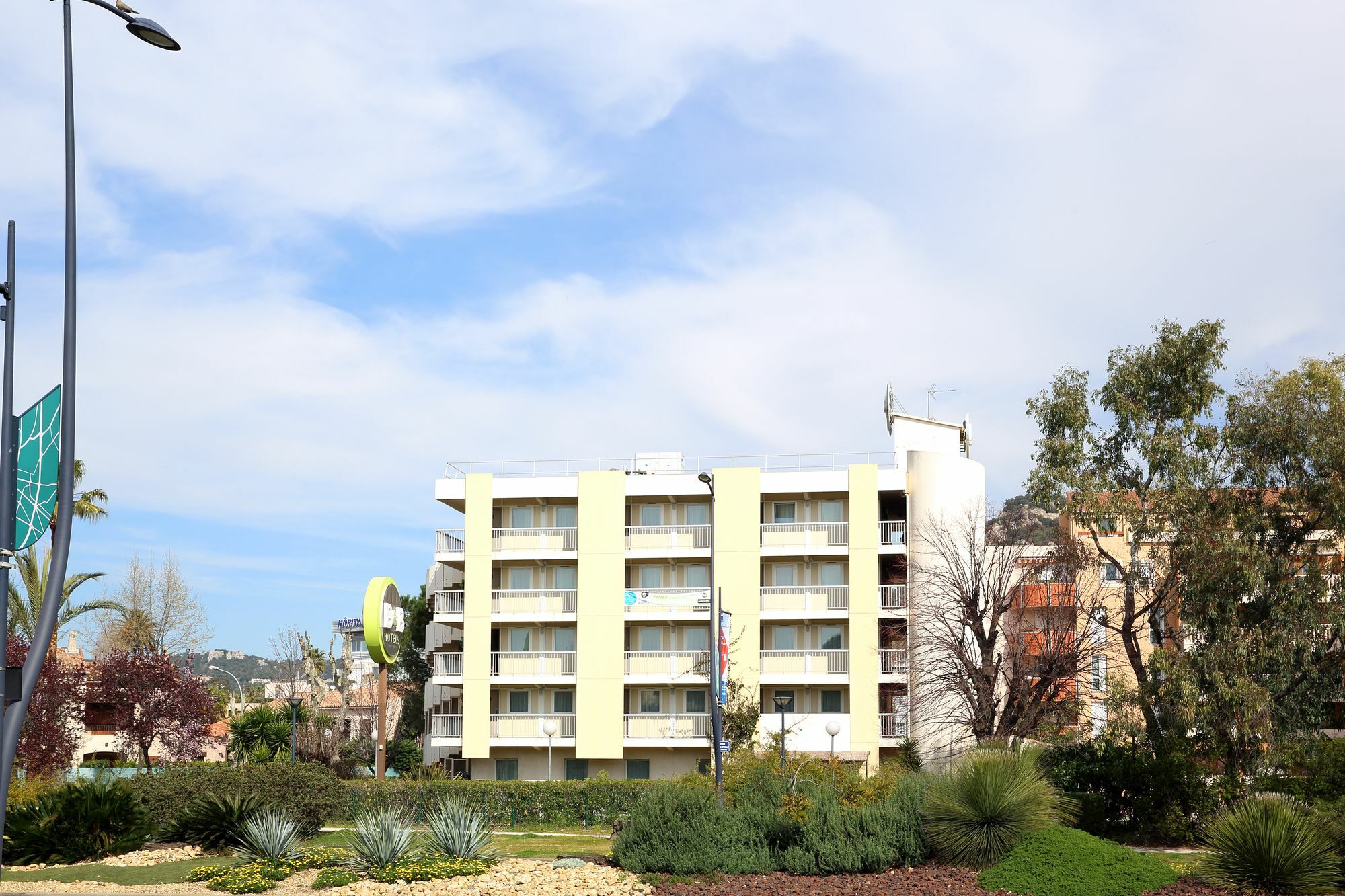 B&B Hôtel Hyères Dış mekan fotoğraf