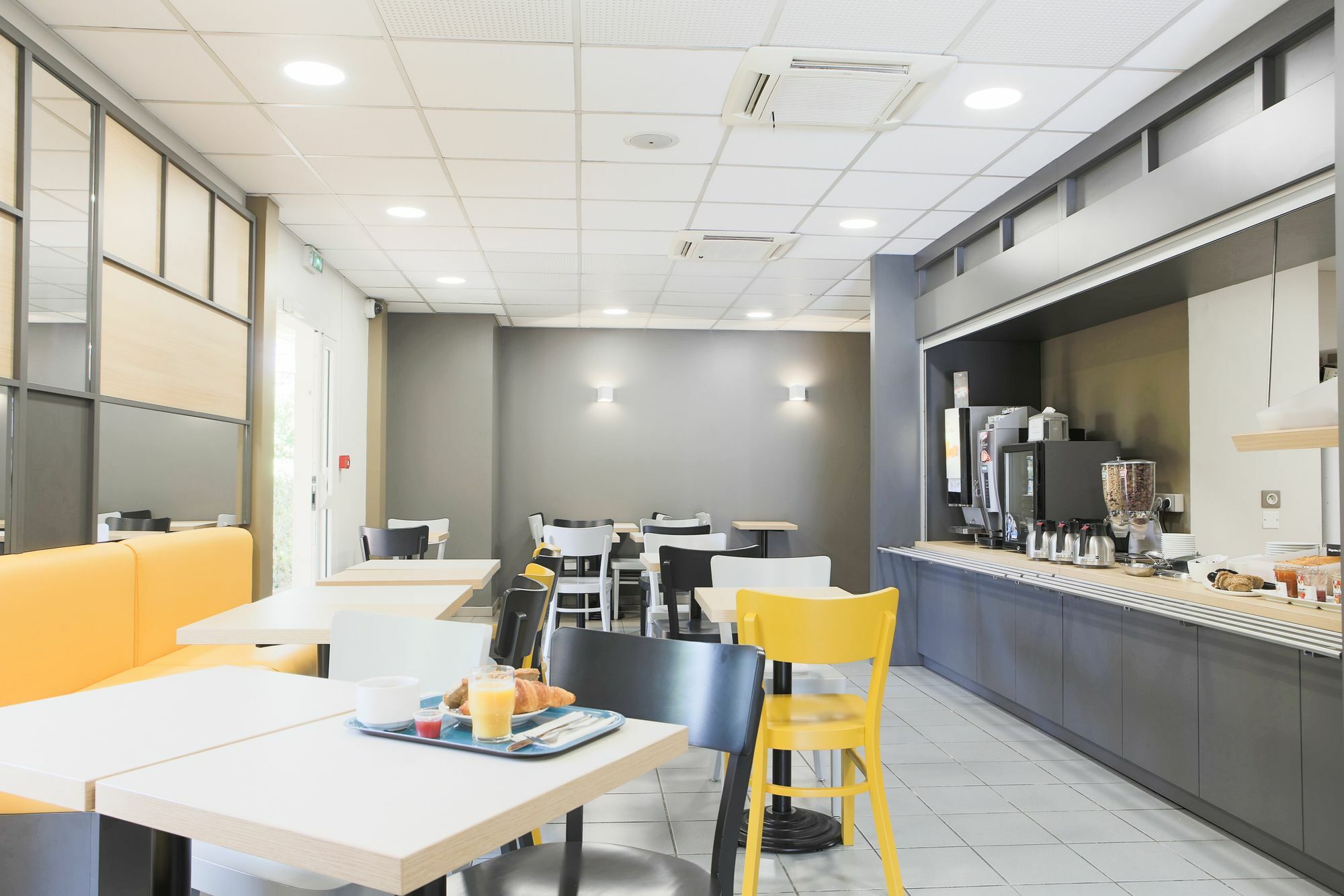 B&B Hôtel Hyères Dış mekan fotoğraf