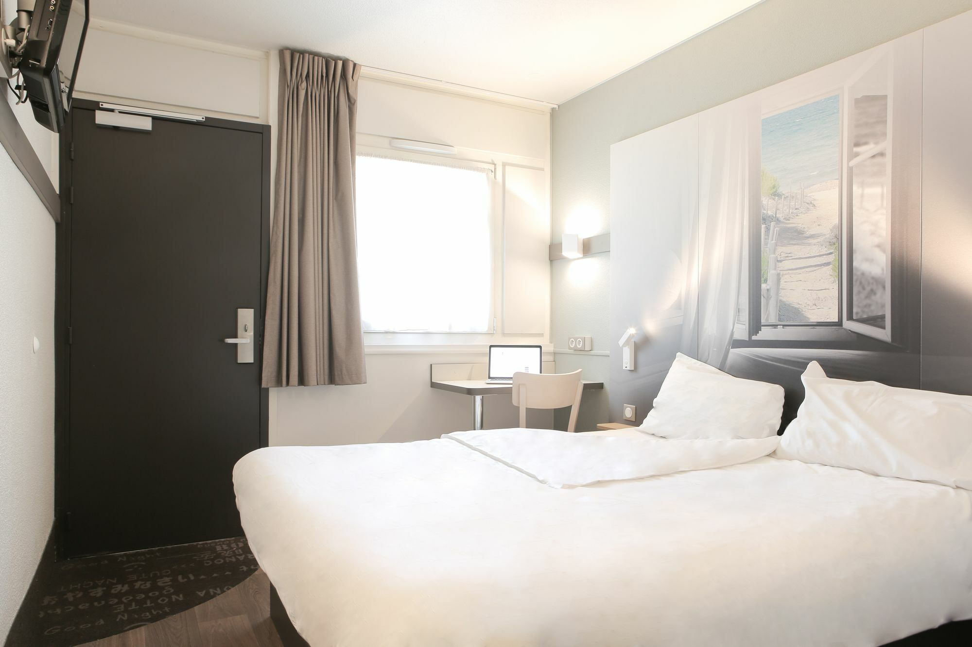 B&B Hôtel Hyères Dış mekan fotoğraf